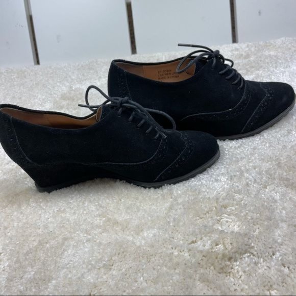 Ellen Tracy Black Tobin Oxford Suede Wedges Size 6 - Picture 4 of 11